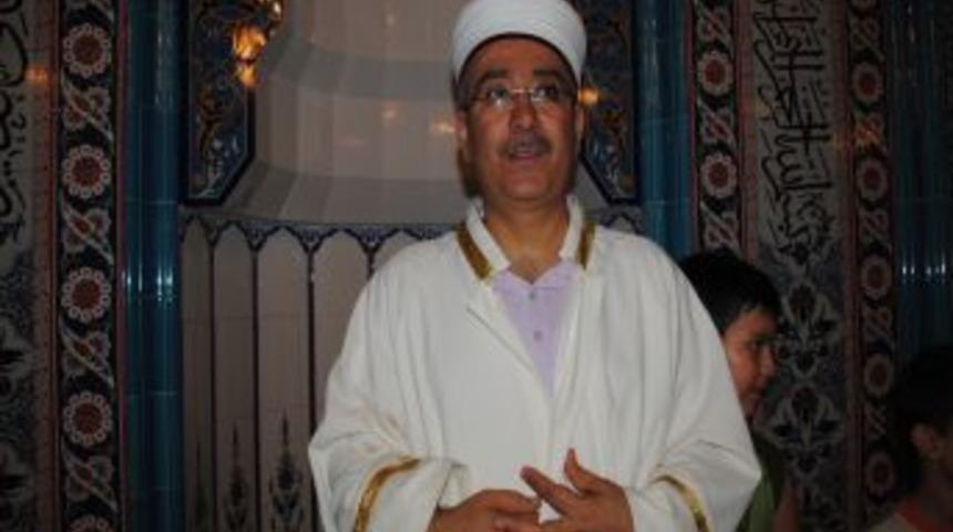 Yaz Kur'an kursuna katılan &ouml;ğrenciler belge aldı