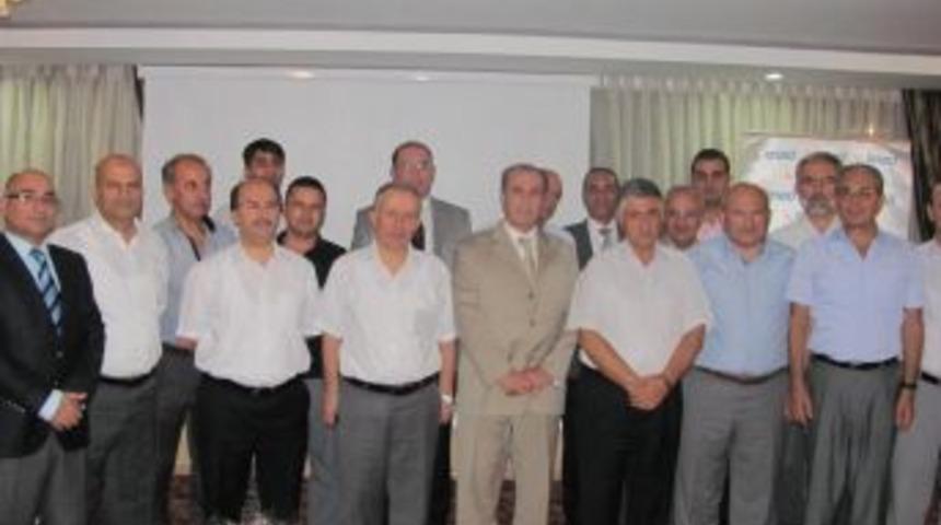 İZİAD 13 yıllık deneyimiyle 600 işadamını temsil ediyor