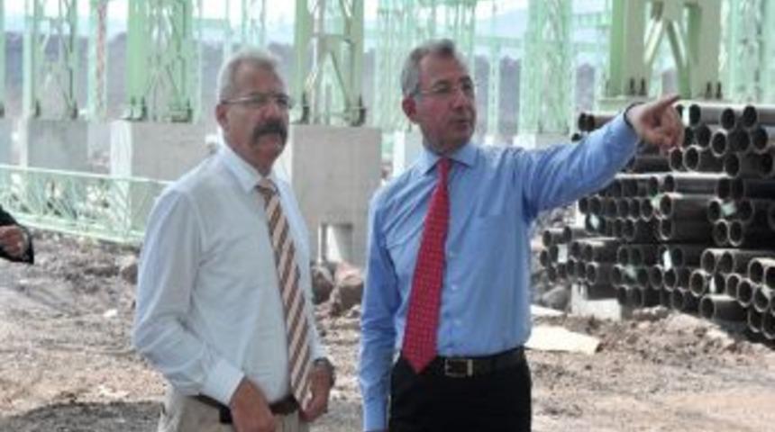 Vali Cerrah, Tosyalı tesislerinde incelemelerde bulundu