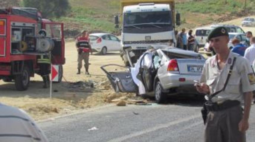&Ccedil;orlu'da trafik kazası: Aynı aileden 6 kişi hayatını kaybetti
