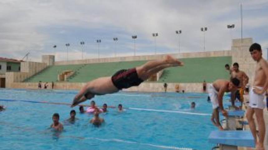 Olimpik havuz Ramazanda akşam da hizmet verecek