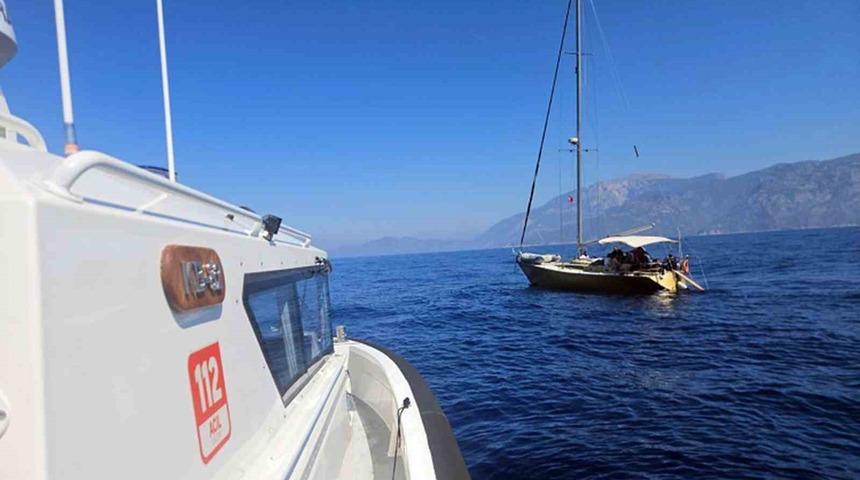 Yelkenli teknede 16&rsquo;sı &ccedil;ocuk 64 d&uuml;zensiz g&ouml;&ccedil;men yakalandı