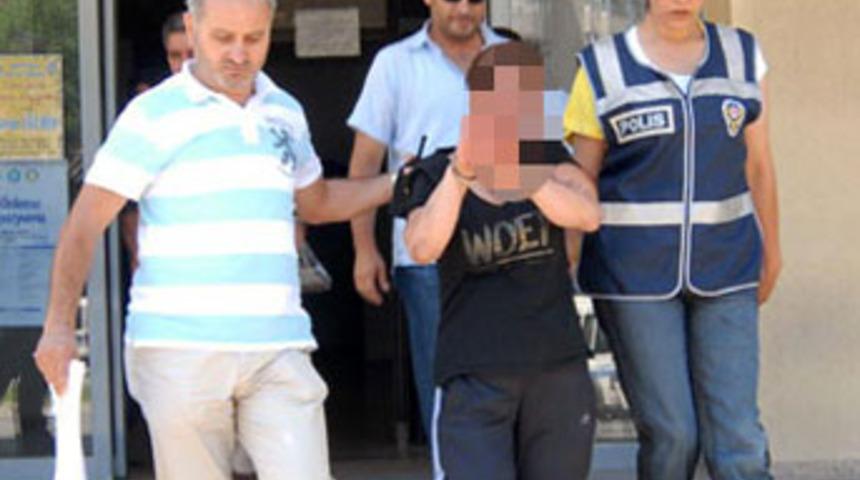 Hakkında dedikodu yapan kardeşini &ouml;ld&uuml;rd&uuml;