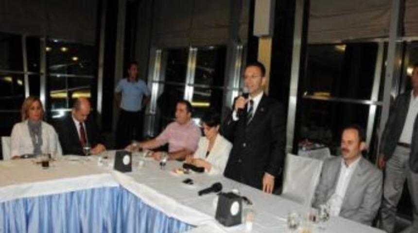 Samsun Valisi Aksoy gazetecilere iftar verdi