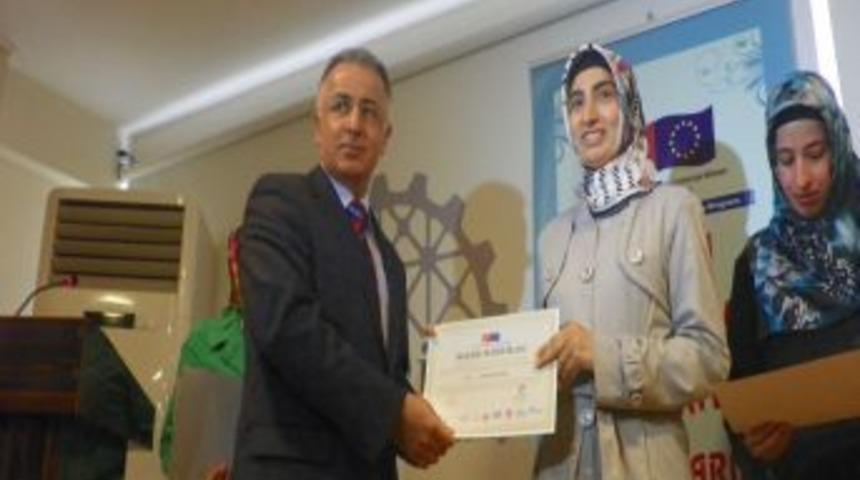 &Ccedil;orum'da sertifika alan 40 kadın, iş d&uuml;nyasına ilk adımını attı