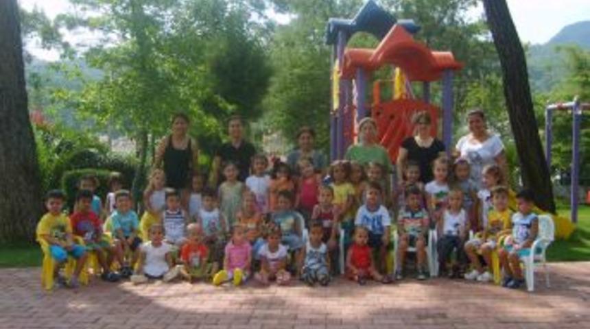 Marmarisli minikler har&ccedil;lıklarını Somali'ye yolladı