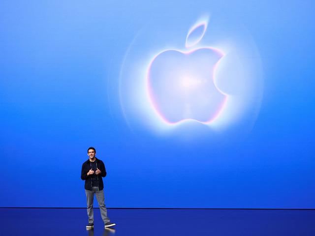 Apple hen&uuml;z 'bitti' dememiş: Yıl sonuna kadar...