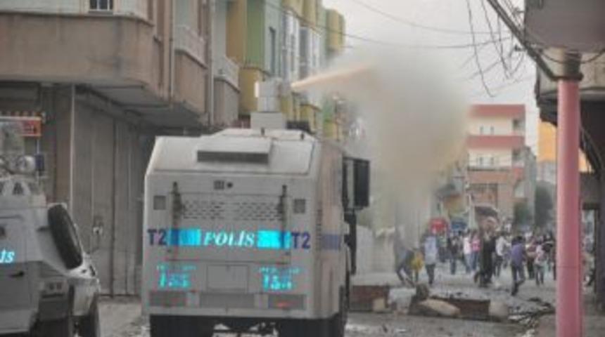 Silopi&rsquo;deki olaylarda 8 yaşındaki bir kız &ccedil;ocuğu yaralandı