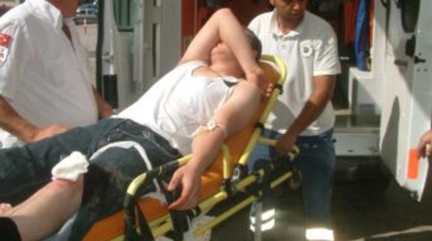 Kuru sıkı tabanca ile kendini yaraladı