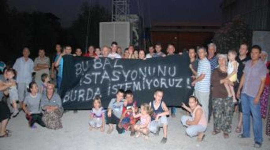 Mahallelerine baz istasyonu kurulan vatandaşlar eylem yaptı