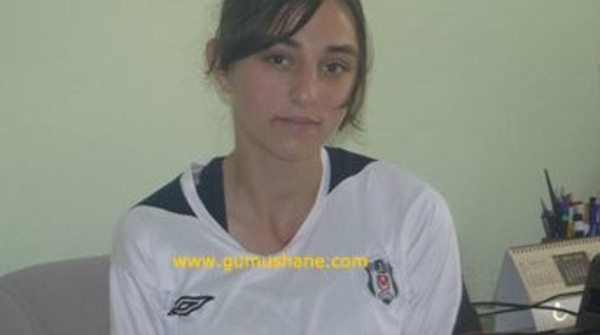 Rakiplerini ikiye katladı