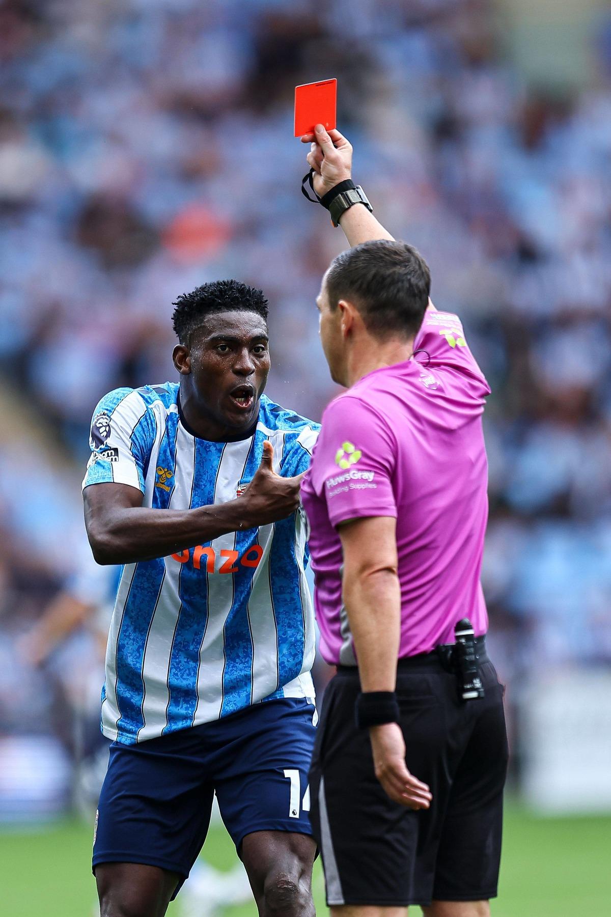 Coventry-Brighton maçında bir ilk! VAR konuşmaları herkesi şaşırttı! 1