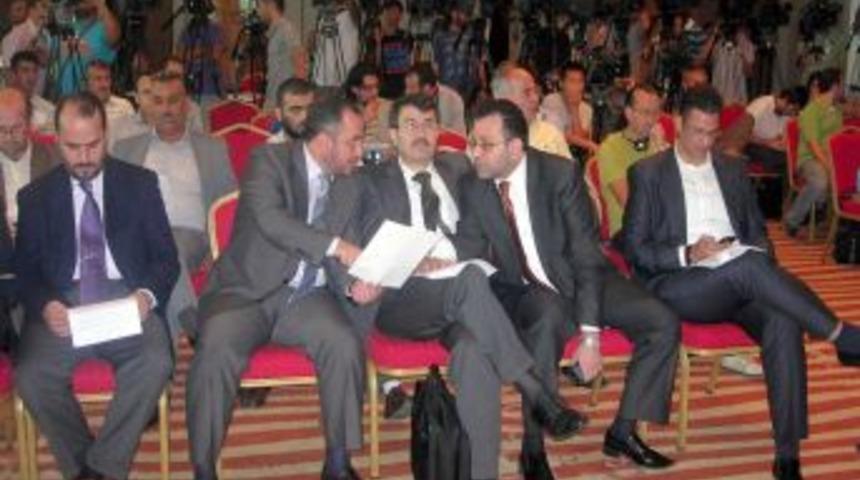 Suriyeli muhalifler, ulusal konsey kurmak i&ccedil;in toplandı