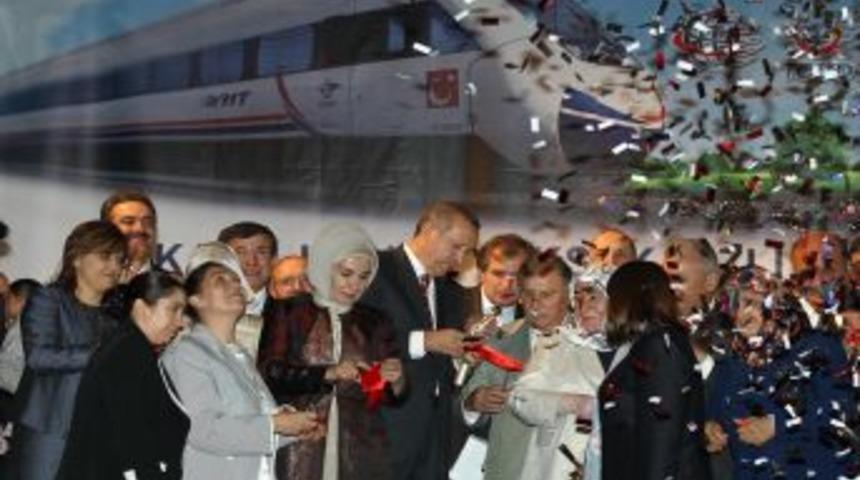 Bakan Davutoğlu: Ankara&rsquo;da iftar yapan, Konya&rsquo;da teravih kılacak