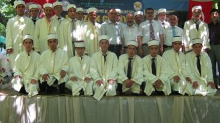 Devrek'te 25 hafız i&ccedil;in g&ouml;rkemli t&ouml;ren d&uuml;zenlendi