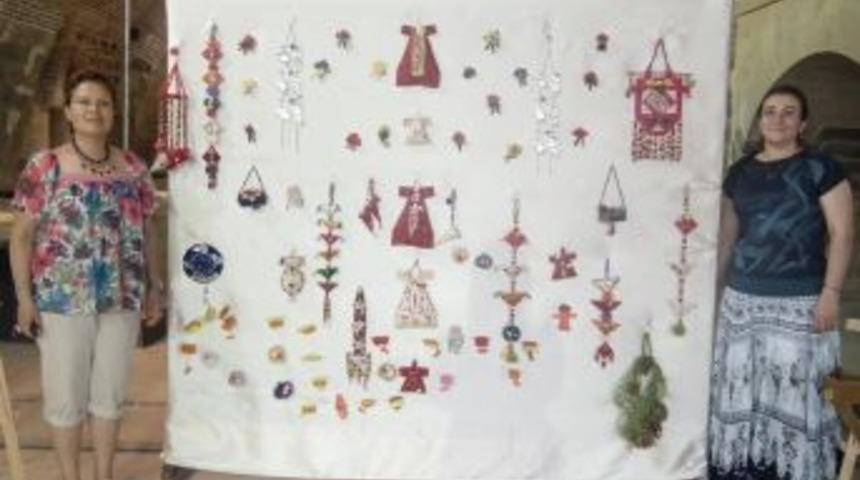 Psikiyatri hastalarının eserleri sergilendi