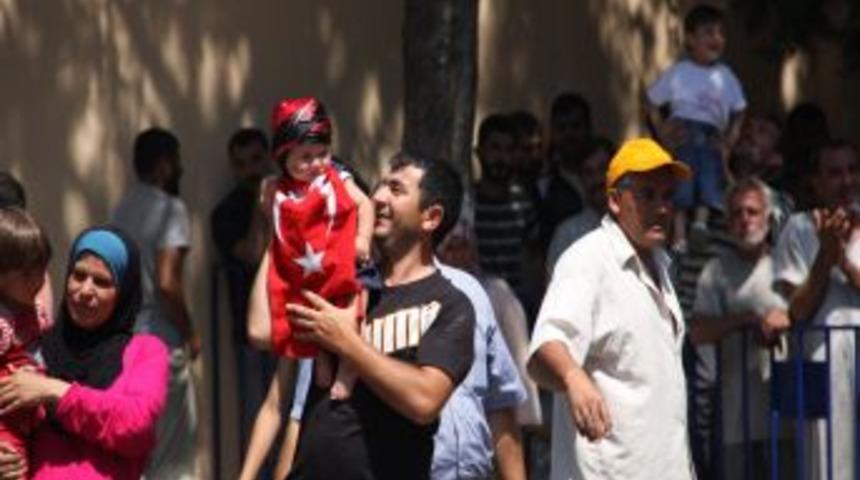 Bakan Şahin'den Suriyelilere: Bizim misafirimizsiniz