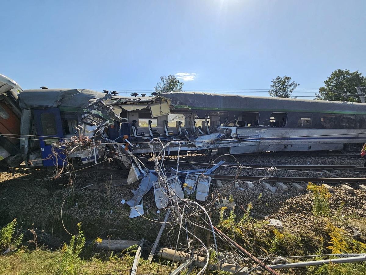 Rusya, Ukrayna-Polonya sınırında treni vurdu! Dakikalar önce kritik isimler geçiş yapmış 2