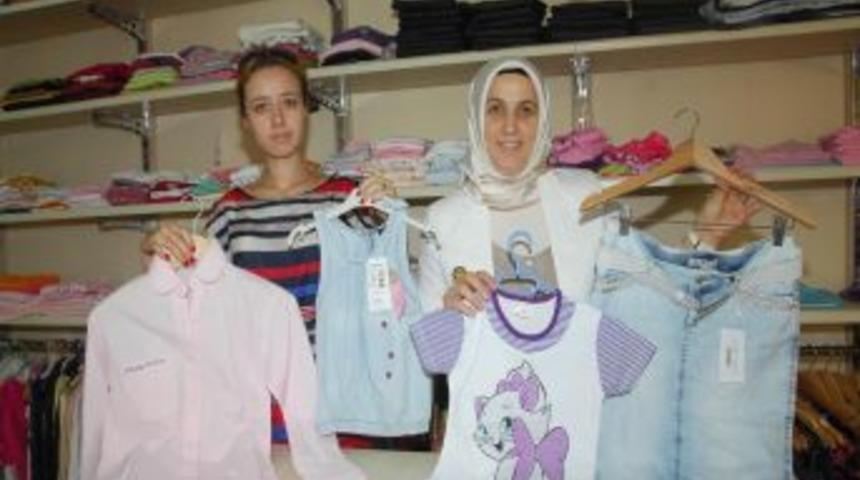 Bah&ccedil;elievler Aile Destek Evi'nden 7 bin kişiye bayramlık giysi