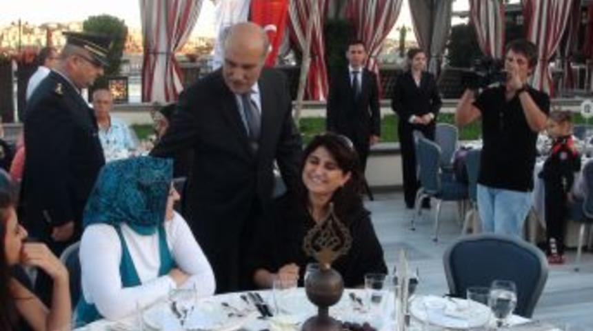 İstanbul emniyeti, Ramazanda şehit yakınlarını unutmadı