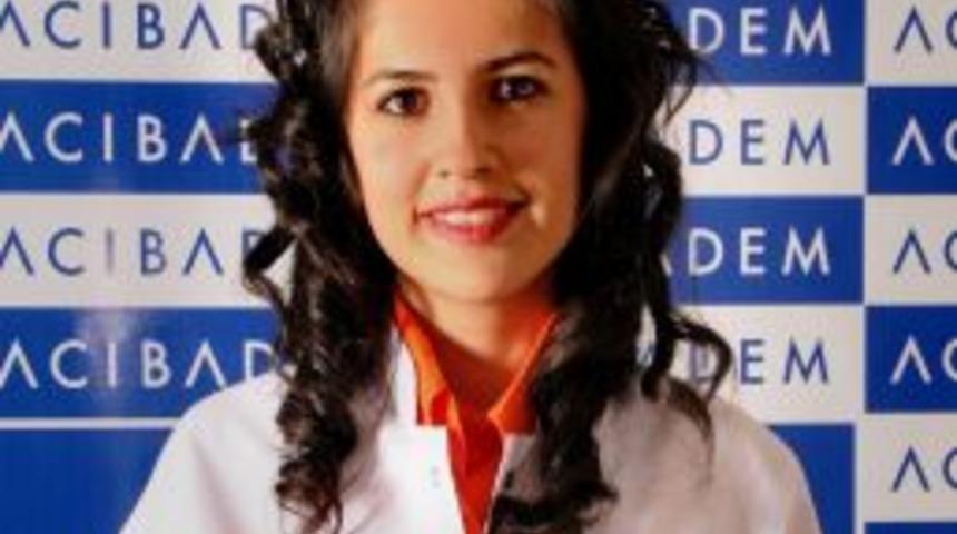 Diyetisyen Topuzoğlu: Bayramda tercihinizi s&uuml;tl&uuml; tatlılardan yana kullanın