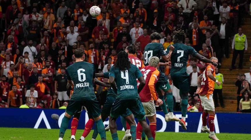 Galatasaray Kocaelispor'u tek golle devirdi! Yeniden lider oldu
