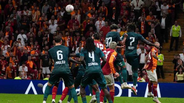 Galatasaray Kocaelispor'u tek golle devirdi! Yeniden lider oldu