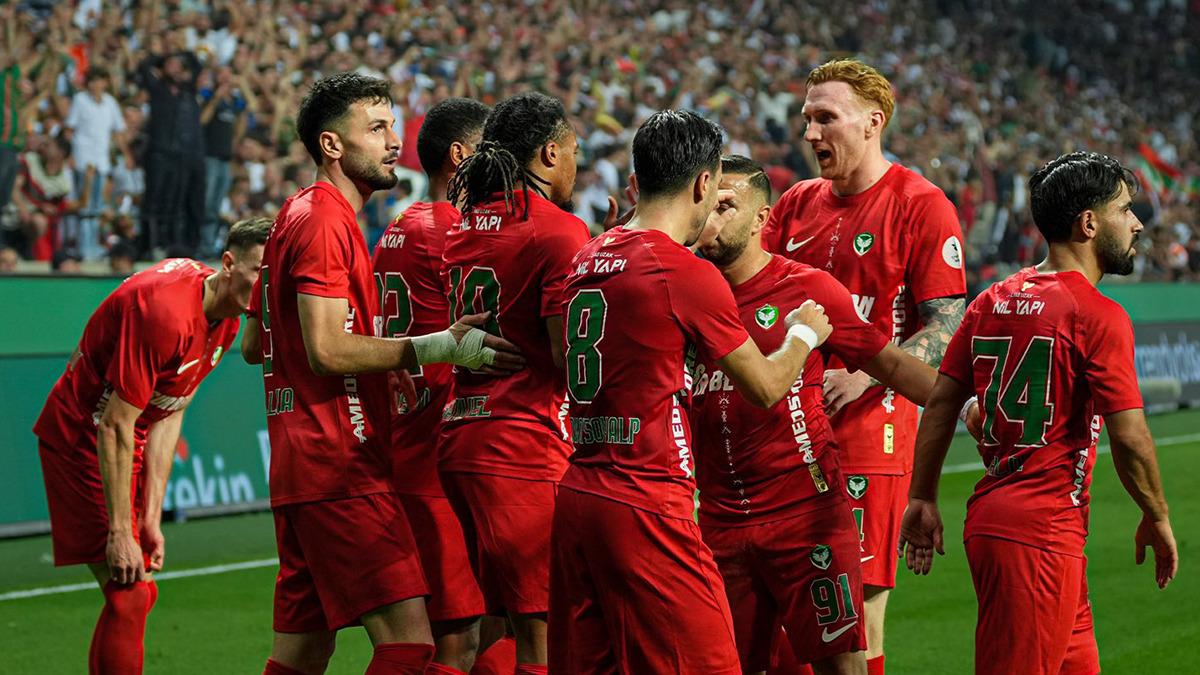 CANLI | İstanbul Başakşehir - Gençlerbirliği Canlı Maç Anlatımı 6