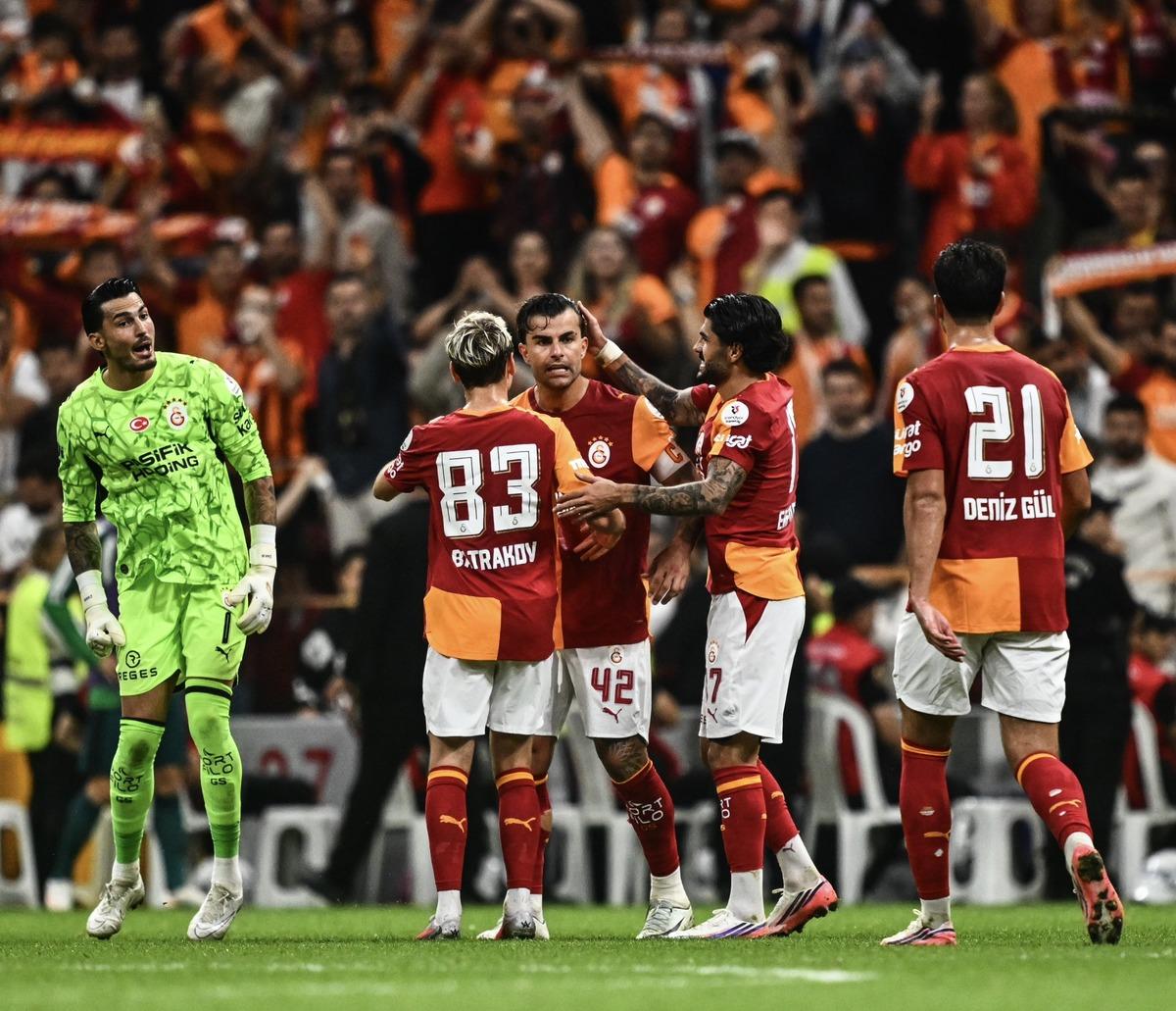 Okan Buruk Süper Lig tarihine geçti! Galatasaray da rekor 2