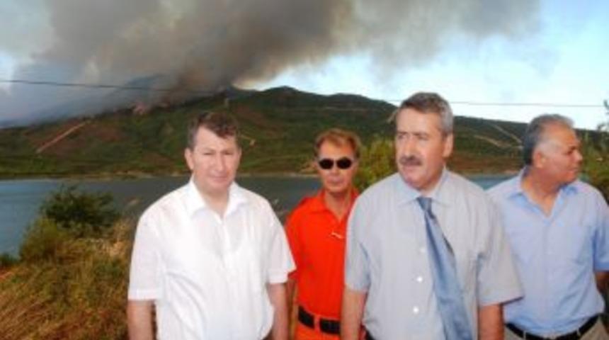 Vali Kıra&ccedil;: Eş zamanlı &uuml;&ccedil; yangın sabotaj ihtimalini y&uuml;kseltiyor .