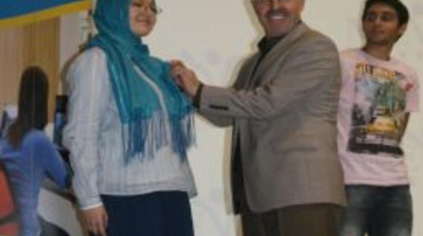 Mevlana Üniversitesi, LYS’de Türkiye derecesi yapan öğrencileri ödüllendirdi