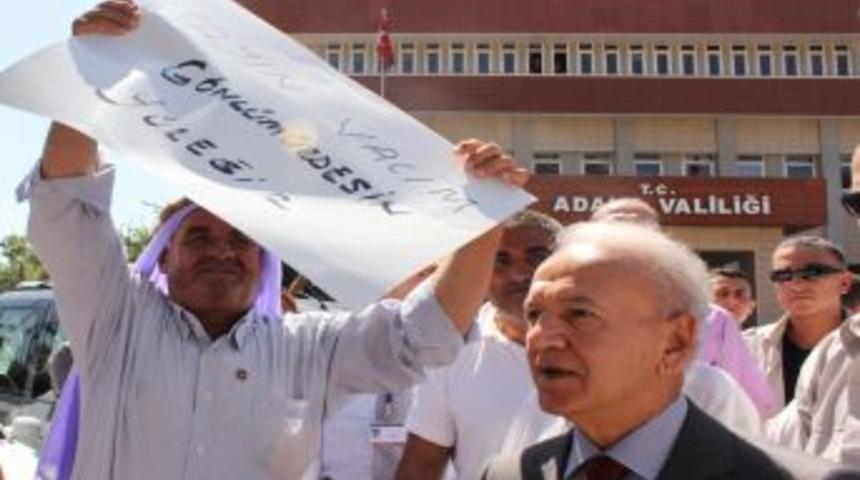 Vali Atış Adana'dan İstanbul&rsquo;a g&ouml;zyaşlarıyla uğurlandı