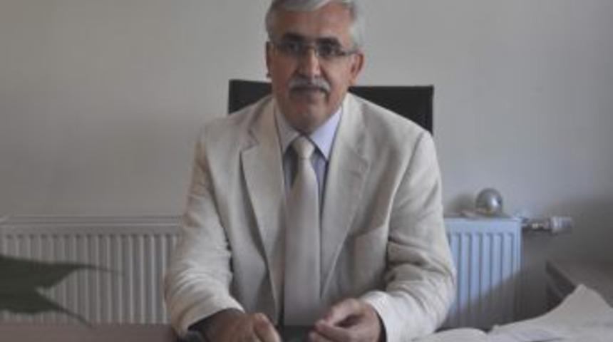 İlahiyat Fak&uuml;ltesi Dekanı Prof.Dr. Bedir g&ouml;revine başladı