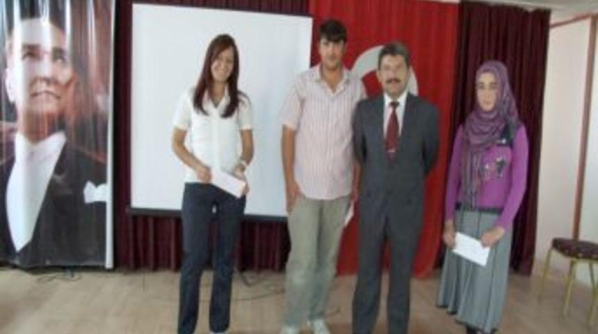 Şuhut'ta başarılı &ouml;ğrenciler &ouml;d&uuml;llendirildi