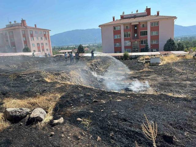 Simav&rsquo;da dağlık alanda yangın paniği 4