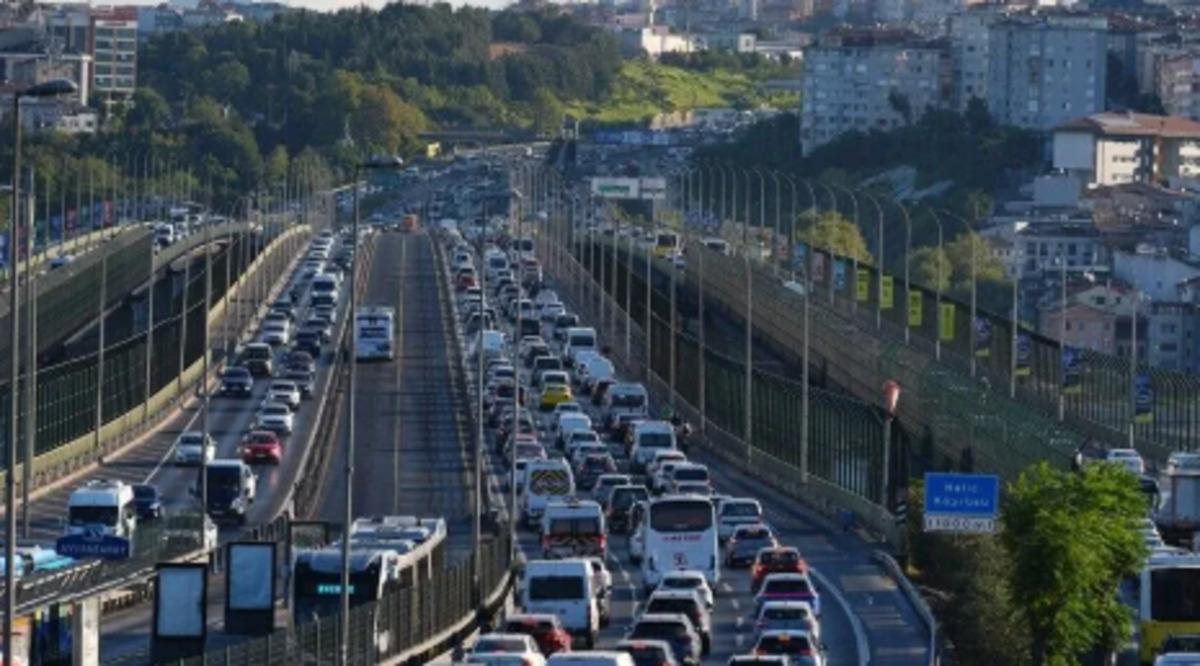 Trafik sigortasında yeni tarife a&ccedil;ıklandı! Bazı ara&ccedil;larda fark b&uuml;y&uuml;d&uuml; 2