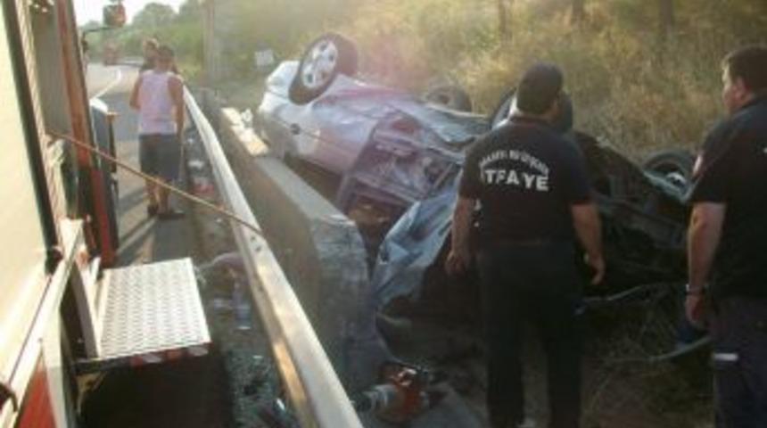TEM'de otomobil takla attı: 1 &ccedil;ocuk &ouml;ld&uuml;, 5 yaralı