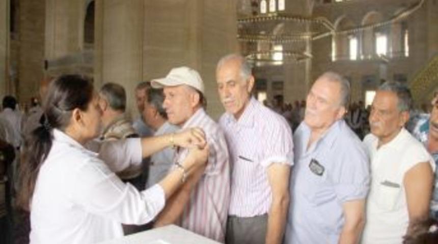 Adanalı hacı adayları aşılandı