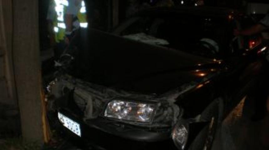 Alkoll&uuml; olduğu iddia edilen s&uuml;r&uuml;c&uuml; dehşet sa&ccedil;tı: 7 yaralı