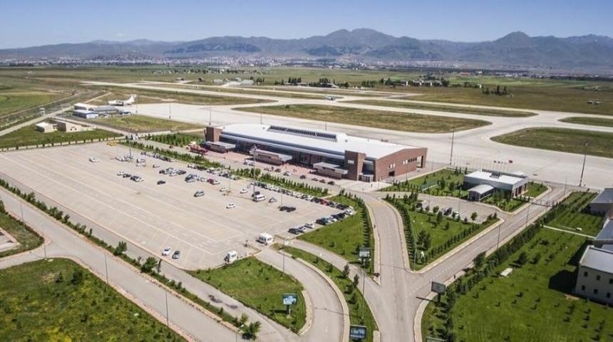 Erzurum Havalimanı Ağustos'ta 106 bin 628 yolcuya hizmet verdi