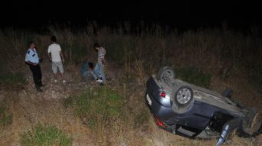 Otomobil dereye u&ccedil;tu