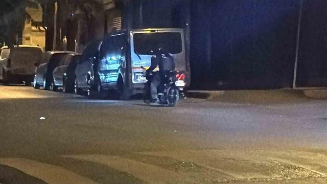 Polisten kaçtı, babası çağırınca geri geldi