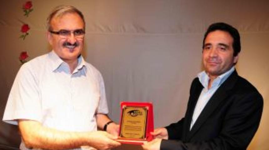 Sevgi Evleri&rsquo;ndeki &ccedil;ocuklar, iftarda Vali Karaloğlu'nu ağırladı