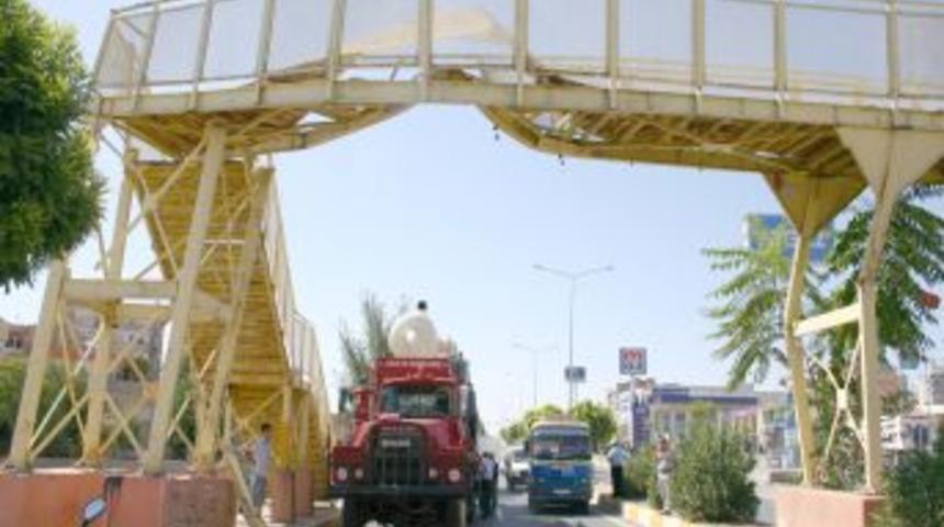 TPAO aracı &uuml;st ge&ccedil;ide &ccedil;arptı