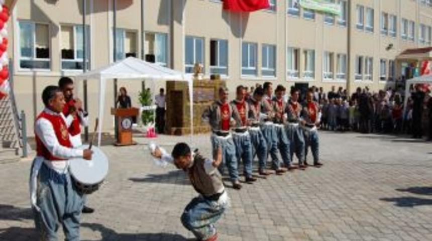 İlk&ouml;ğretim Haftası Zekeriya Tanrıverdi İlk&ouml;ğretim'de kutlandı