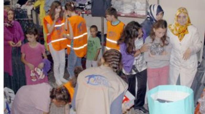 Feza Koleji &ouml;ğrencileri har&ccedil;lıkları ile 40 &ccedil;ocuğu giydirdi