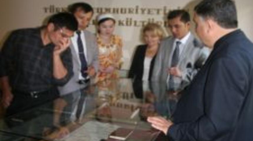 Tacikistanlı eski eser uzmanları Konya'da kurs g&ouml;r&uuml;yor