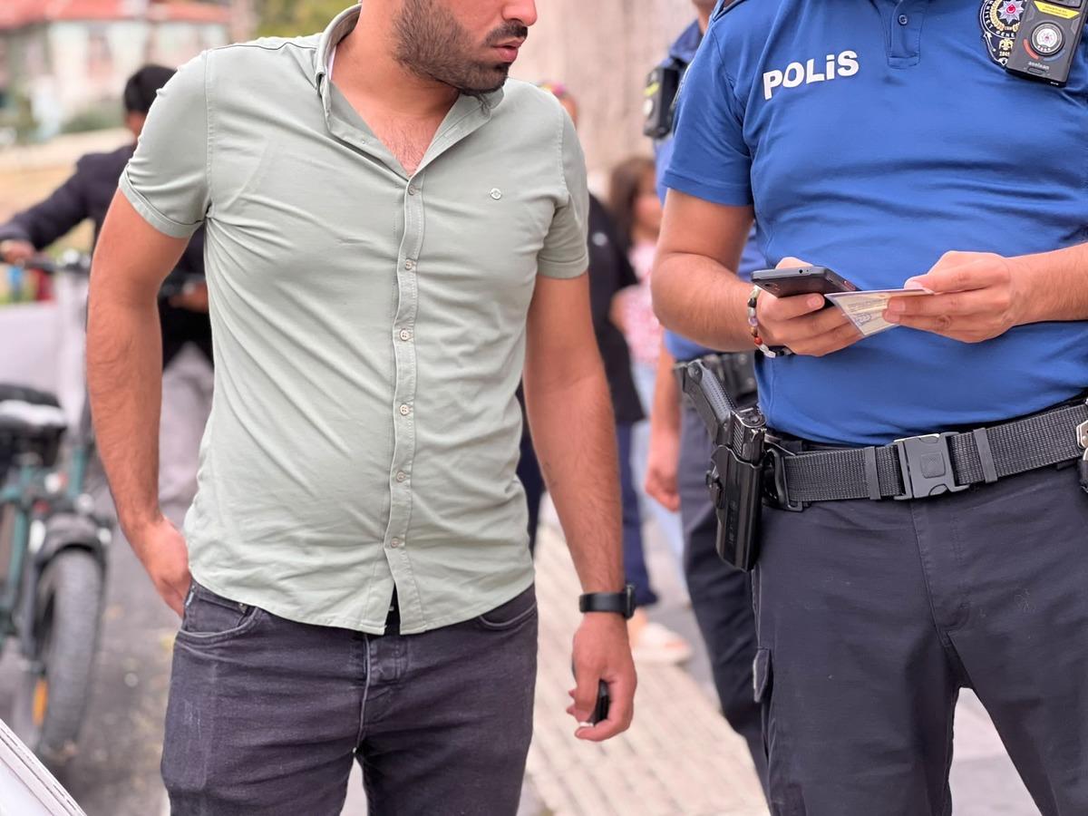 Okullar açıldı, ekipler sahaya indi! İlk ders ziliyle sıkı denetim de başladı 15