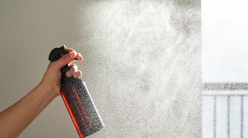 Kimyasal yok, parf&uuml;m yok! Evdeki k&ouml;t&uuml; kokuyu &ouml;nlemenin 3 doğal y&ouml;ntemi