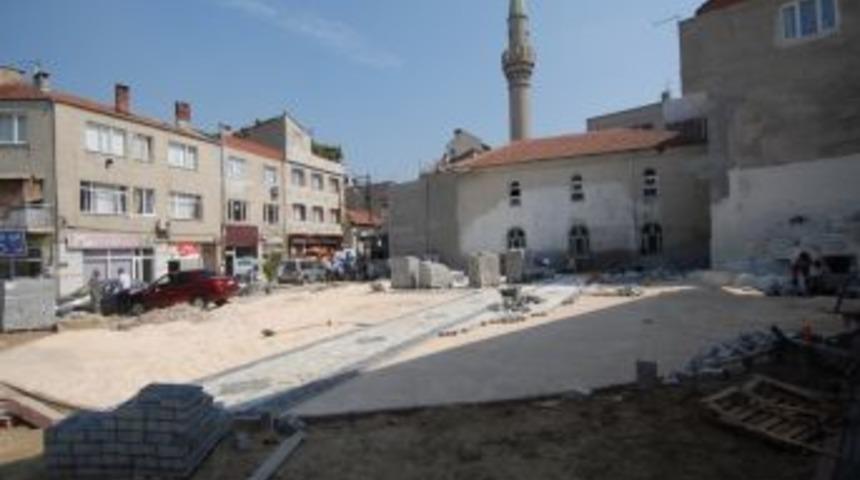 Kemer&ccedil;eşme Mahallesi meydana kavuşuyor